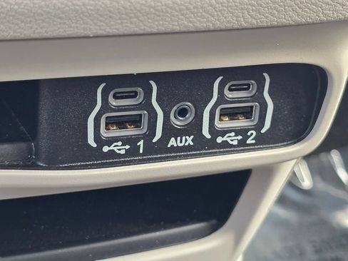 Used 2023 Chrysler Voyager LX FWD image 26