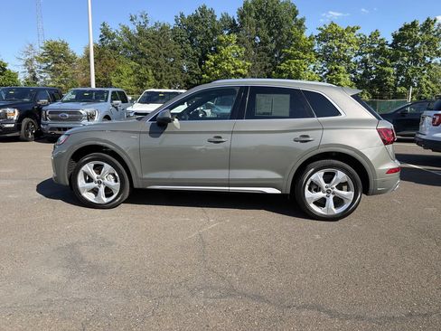Used 2023 Audi Q5 2.0T Premium Plus w/ Premium Plus Package AWD/4WD image 2