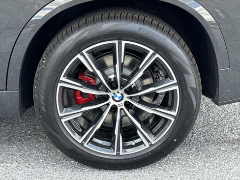 New 2026 BMW X5 xDrive40i w/ M Sport Package AWD/4WD image 12