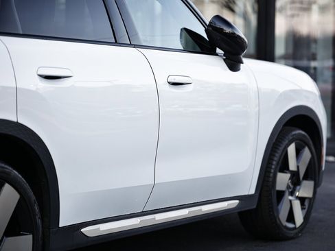 Used 2025 MINI Cooper Countryman S w/ Comfort Package Max image 8