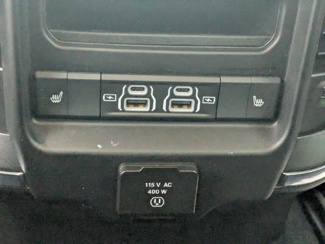 Used 2026 RAM 1500 Laramie AWD/4WD image 22