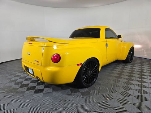 Used 2005 Chevrolet SSR SSR w/ Preferred Equipment Group image 7
