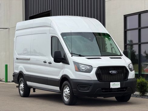 Used 2025 Ford Transit 250 148 High Roof AWD image 4