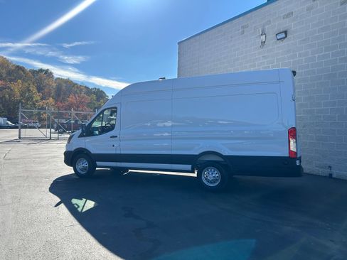 New 2026 Ford Transit 250 148 High Roof Extended AWD w/ Load Area Protection Package image 6