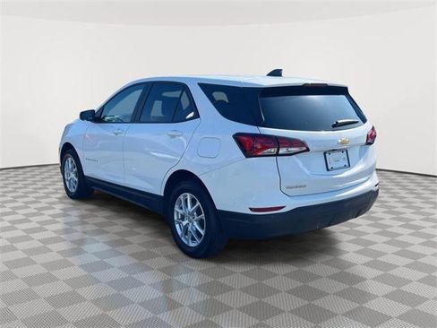 Used 2023 Chevrolet Equinox LS w/ LS Convenience Package image 7