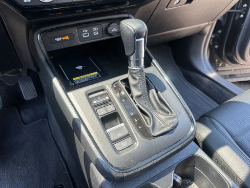 Used 2024 Honda CR-V EX-L image 17