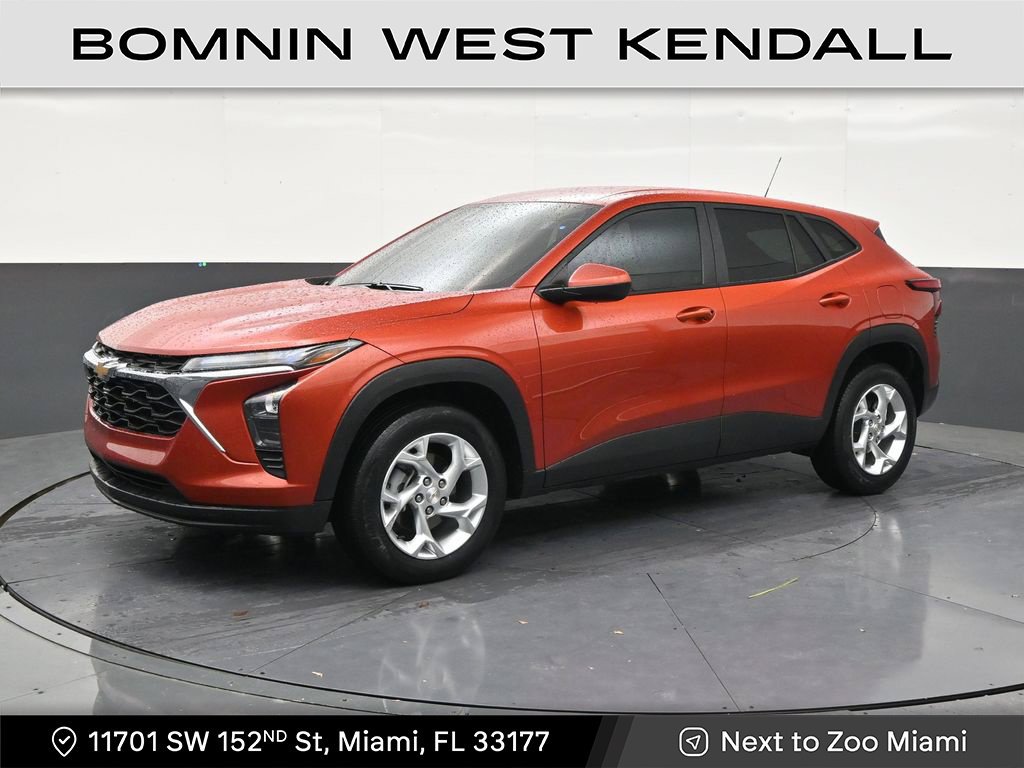 Used 2024 Chevrolet Trax LS w/ LS Convenience Package FWD image 1