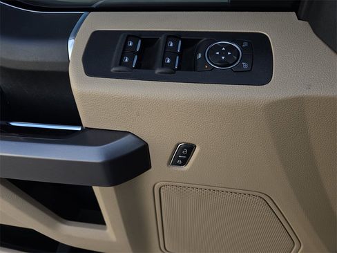 Used 2019 Ford F150 XLT w/ Trailer Tow Package image 28