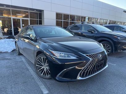 Certified 2022 Lexus ES 300h w/ Premium Package