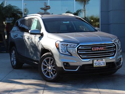 Used 2024 GMC Terrain SLT