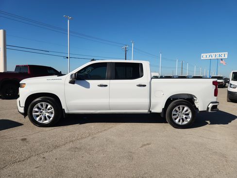 Used 2022 Chevrolet Silverado 1500 Custom w/ Safety Confidence Package RWD image 4