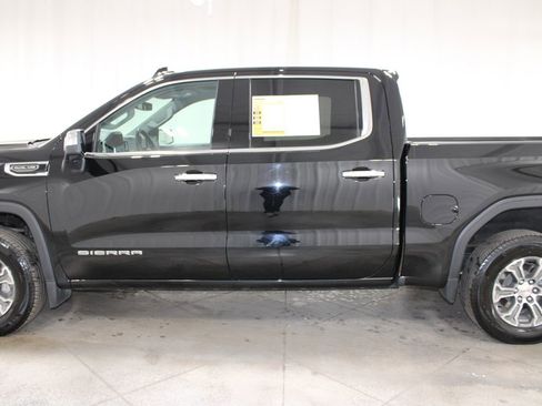 Used 2025 GMC Sierra 1500 SLT AWD/4WD image 6