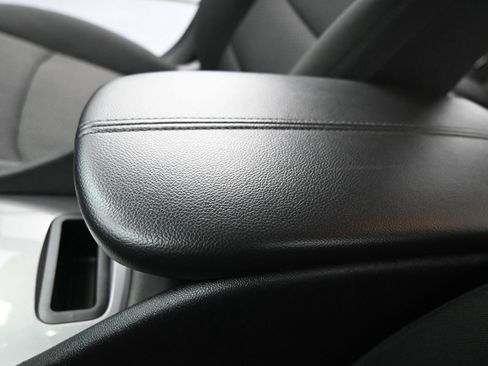 Used 2025 Chevrolet Malibu LT image 32