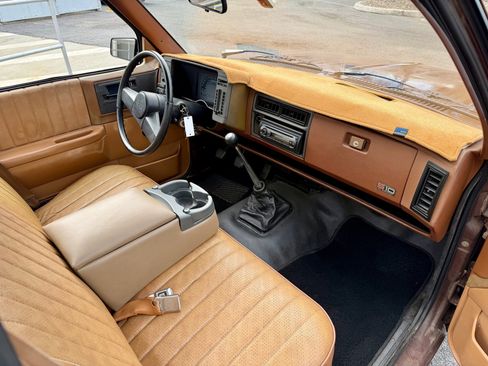 Used 1988 Chevrolet S10 Pickup 2WD Regular Cab image 42