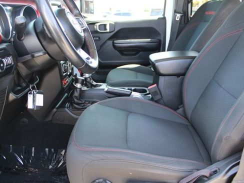 Used 2018 Jeep Wrangler Unlimited Rubicon AWD/4WD image 33