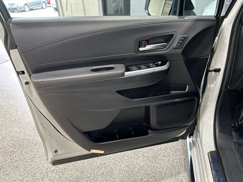 Certified 2025 Toyota Sienna Platinum AWD/4WD image 12