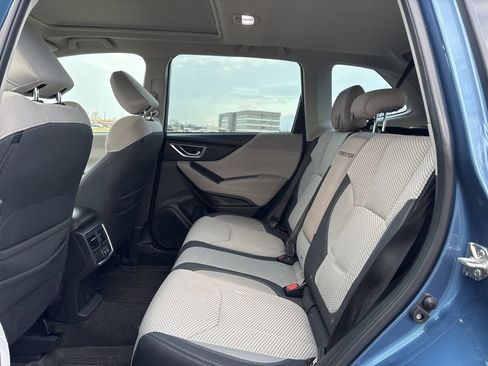 Used 2022 Subaru Forester Premium image 16