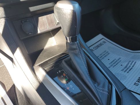 Used 2016 Toyota Corolla S image 18