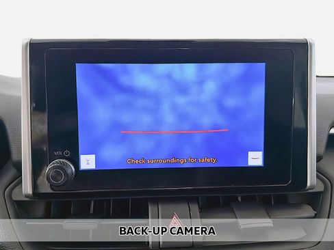 Used 2023 Toyota RAV4 AWD Hybrid image 5