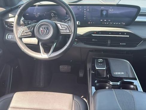 Used 2025 Buick Enclave Preferred FWD image 29