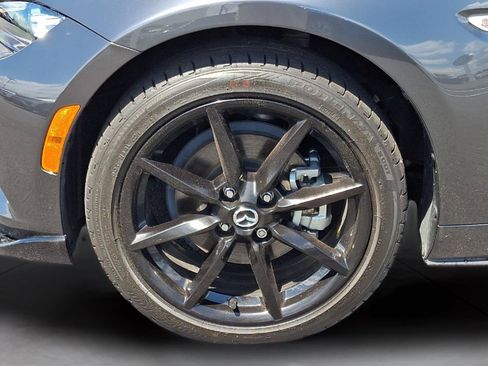 Used 2021 MAZDA MX-5 Miata RF Club RWD image 28