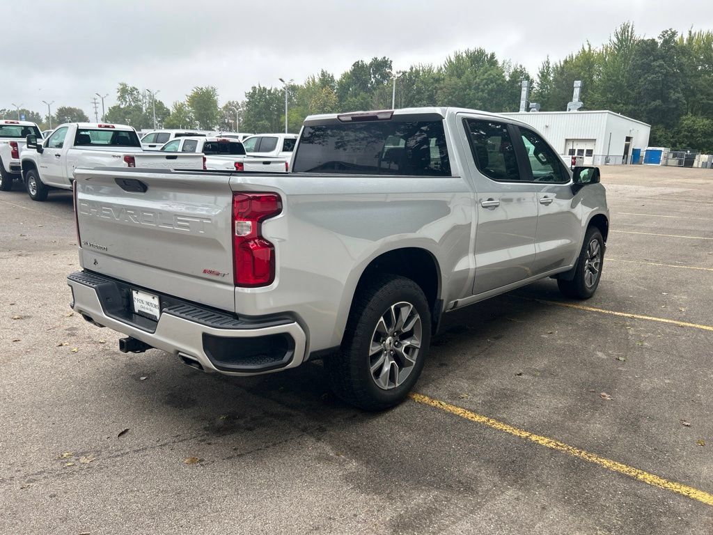 Used 2021 Chevrolet Silverado 1500 RST AWD/4WD image 3
