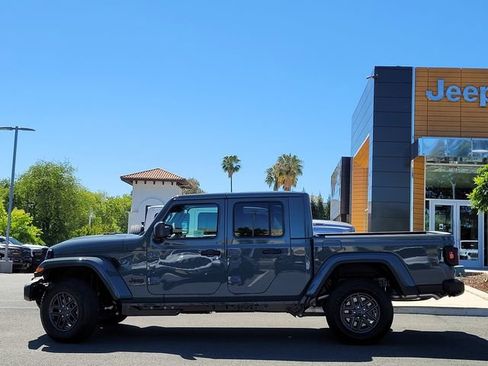 New 2026 Jeep Gladiator Sport image 7