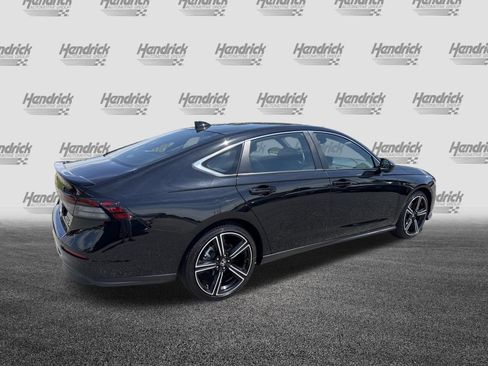Used 2025 Honda Accord Sport image 10
