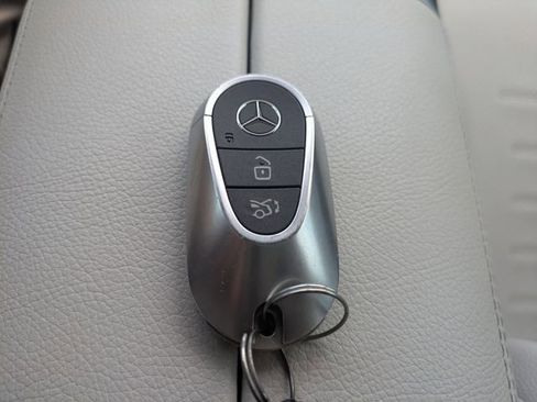 Used 2022 Mercedes-Benz C 300 Sedan image 31