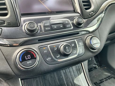 Used 2016 Chevrolet Impala LTZ w/ Enhanced Convenience Package FWD image 17