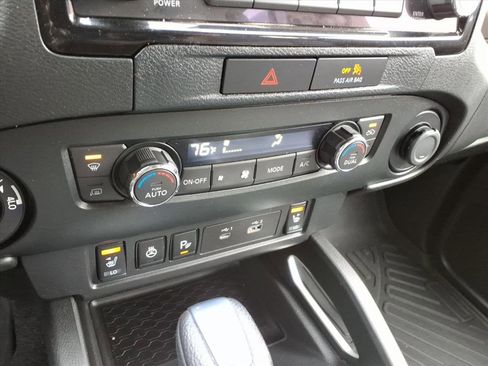 Used 2023 Nissan Frontier SV w/ Technology Package image 20