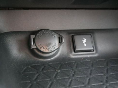 Certified 2020 Toyota RAV4 XLE w/ All Weather Liner Package AWD/4WD image 21