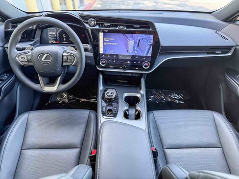 Certified 2025 Lexus RZ 300e FWD image 12