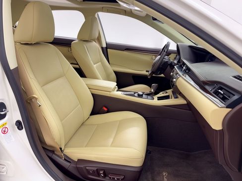 Used 2018 Lexus ES 350 w/ Premier Package FWD image 29
