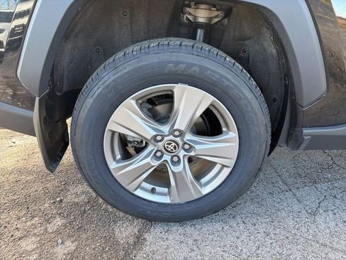 Used 2024 Toyota RAV4 XLE w/ Convenience Package image 35