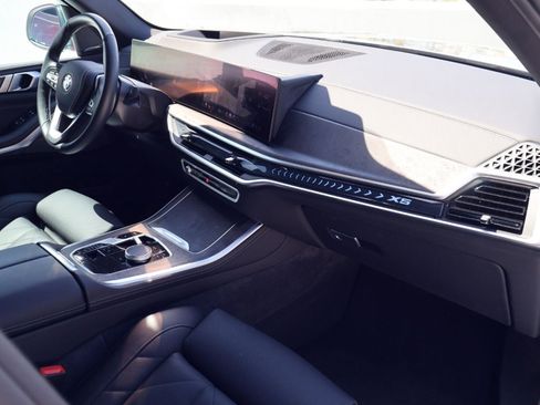 Used 2024 BMW X5 sDrive40i w/ Premium Package image 25