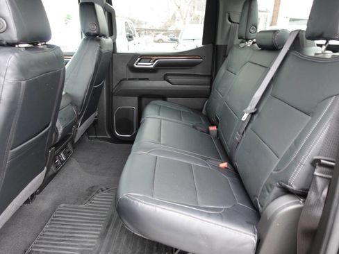 Used 2022 Chevrolet Silverado 1500 LT image 23