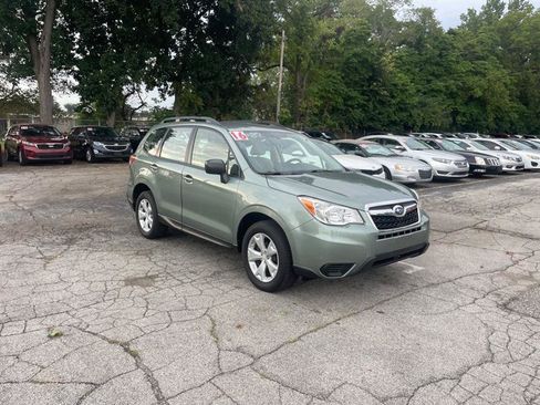 Used 2016 Subaru Forester 2.5i w/ Alloy Wheel Package AWD/4WD image 3