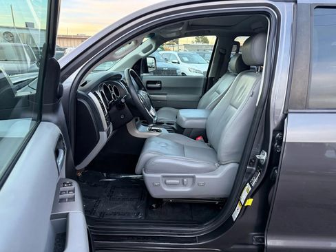Used 2017 Toyota Sequoia Limited image 15