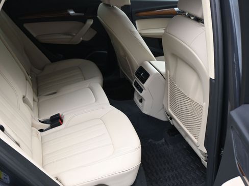 Used 2022 Audi Q5 2.0T Premium Plus image 11