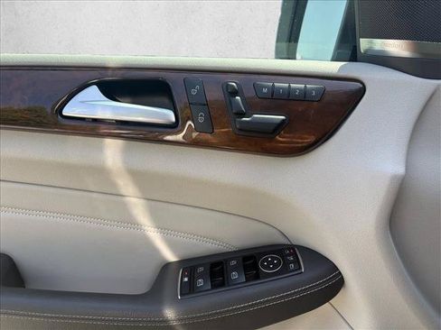 Used 2014 Mercedes-Benz ML 350 BlueTEC 4MATIC image 14
