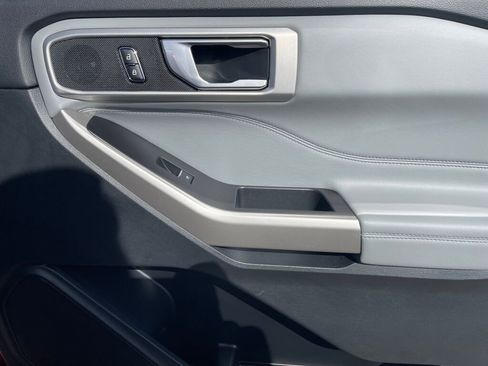 Used 2023 Ford Explorer XLT w/ Equipment Group 202A image 36