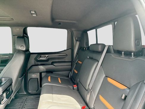Used 2025 GMC Sierra 1500 AT4 w/ AT4 Premium Package AWD/4WD image 25