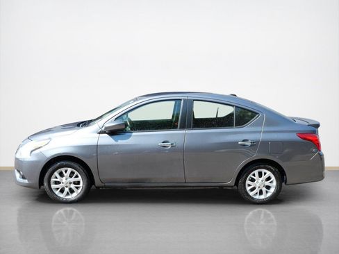 Used 2018 Nissan Versa SV w/ SV Special Edition Package FWD image 6