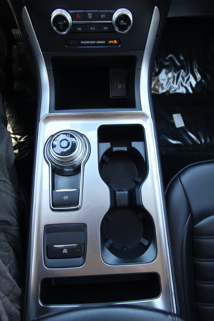 Used 2024 Ford Edge SEL AWD/4WD image 25