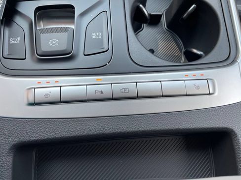 New 2026 Kia Carnival FWD image 23