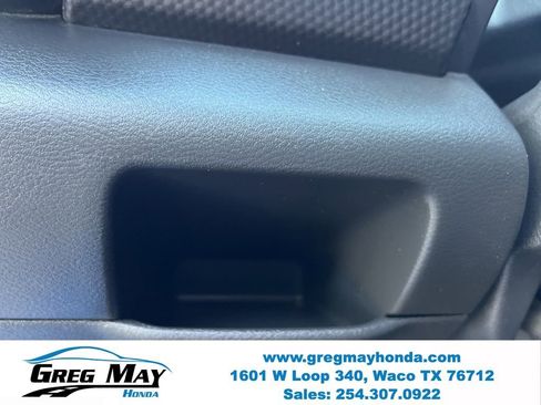 Used 2021 Nissan Kicks SV image 24