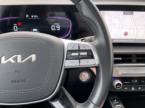 Used 2025 Kia Telluride S image 23