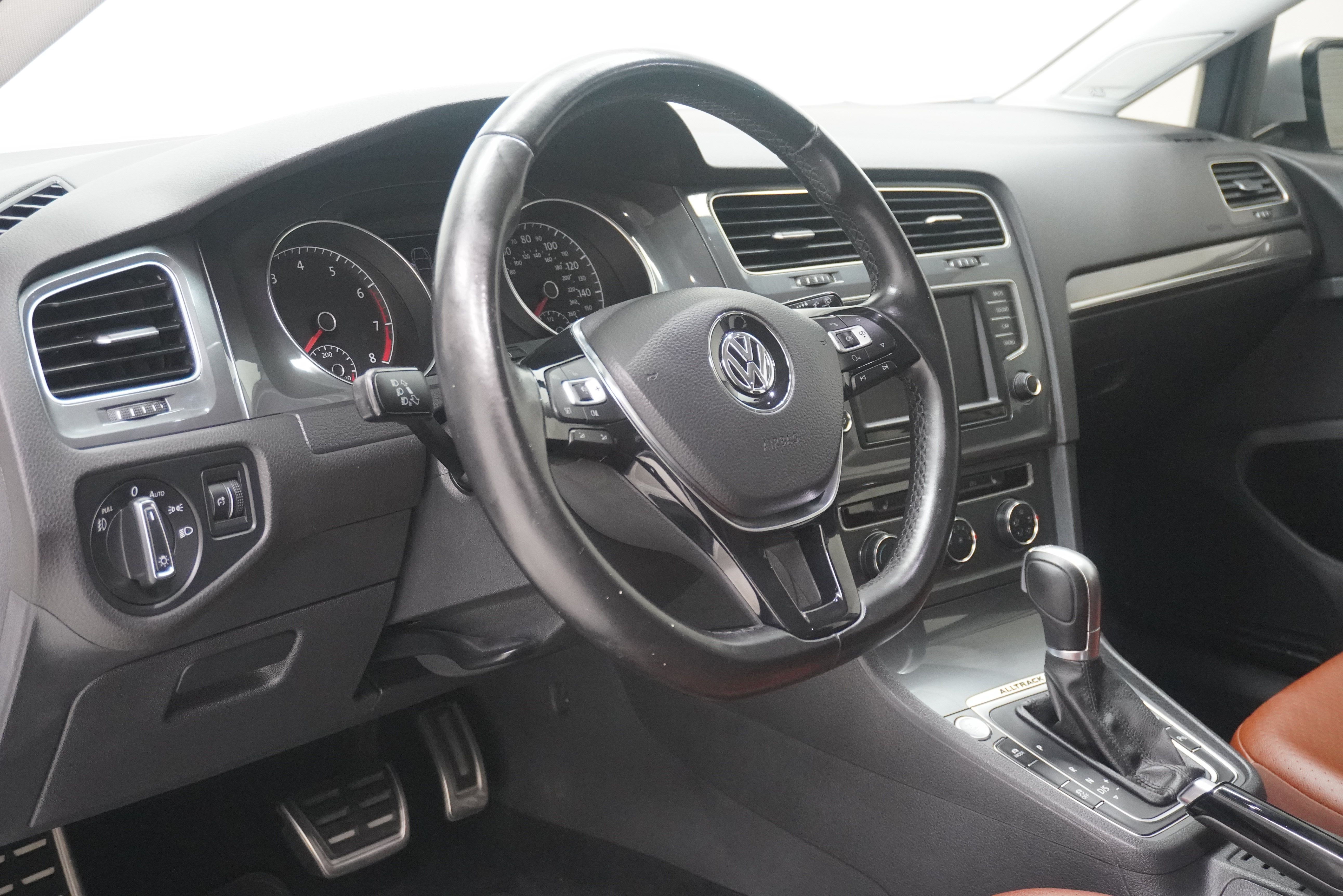 Used 2017 Volkswagen Golf Alltrack SEL AWD/4WD image 11