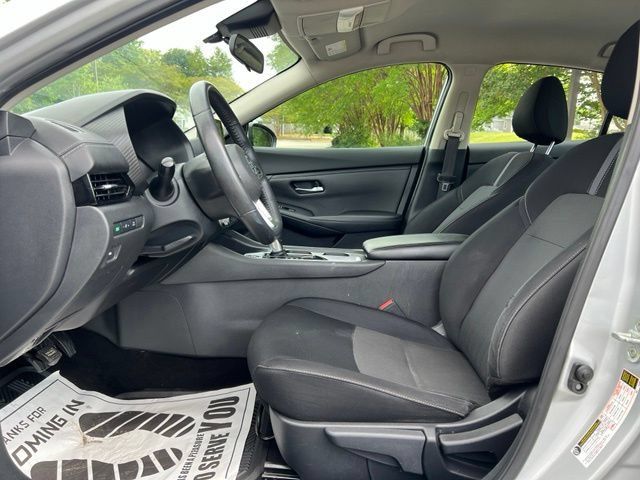 Used 2021 Nissan Sentra SV FWD image 12